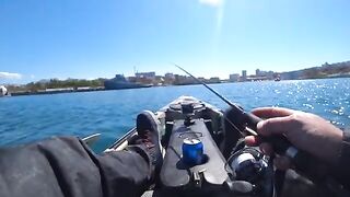 Смарида на легкий силикон - рыбалка в Севастополе с каяка