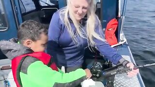 Палтус и треска на 300-350 футов - рыбалка на Аляске из Кетчикана