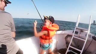 Камбала и бычок на 12 метрах - рыбалка в Черном море из Одессы