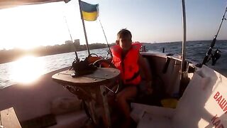 Камбала и бычок на 12 метрах - рыбалка в Черном море из Одессы