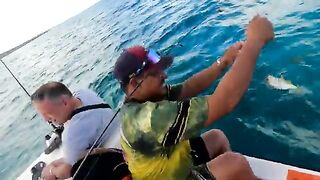 Короткий выход на катамаране и улов сразу на сковороду - морская рыбалка на Кубе