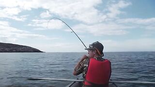 Обратно к Териберке уже против ветра - рыбалка на Баренцевом море с байдарки