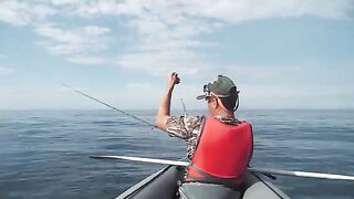 Обратно к Териберке уже против ветра - рыбалка на Баренцевом море с байдарки