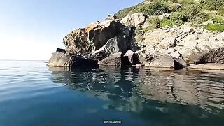 Лодочный выход к Аю-Дагу - рыбалка на Черном море вдоль скал