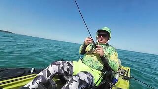 Любимовка, ласкирь и укол ядовитой рыбой - рыбалка в Севастополе с каяка