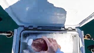 Ветер, волна и награда на каяке - рыбалка в США в жёсткий offshore день