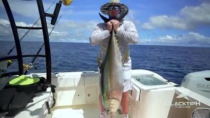 Сначала dorado, потом десять tuna - рыбалка в Панаме в 60 милях от берега