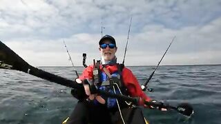 Долгий поиск yellowtail у La Jolla Shores - морская рыбалка в Калифорнии с каяка