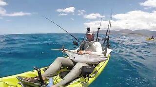 54 lb shibi и бой 1:12 - рыбалка на Гавайях с каяка