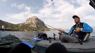 Первая морская рыбалка с каяка у Нового Света - рыбалка в Черном море