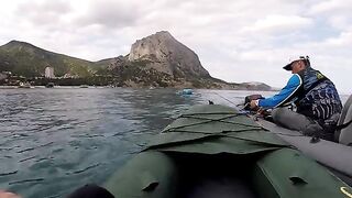 Первая морская рыбалка с каяка у Нового Света - рыбалка в Черном море