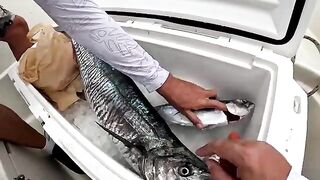 Трофейный kingfish на джиг - рыбалка в Таиланде с лодки