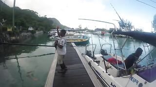 Ливень, малая лодка и ваху - рыбалка на Сейшелах