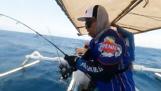 Джиггинг с традиционной лодки на Ломбоке - рыбалка в Индонезии