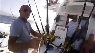 Happy Hooker III и тунец у Тенерифе - рыбалка на Тенерифе