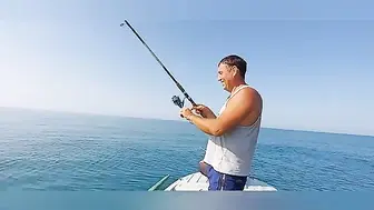 Тихий старт на моторке - рыбалка и прогулка в Абхазии