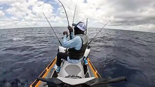 Tuna и shark frenzy с офшорного каяка - рыбалка во Флориде