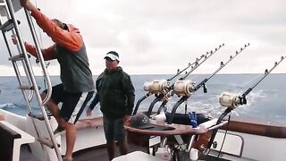 Шторм и blue marlin mayhem на Азорах - рыбалка в Атлантическом океане