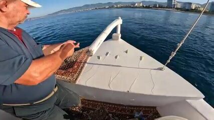 Первый раз на морской рыбалке с лодки - рыбалка в Турции