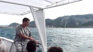 Катер, июль и выход в море - рыбалка в Большом Утрише