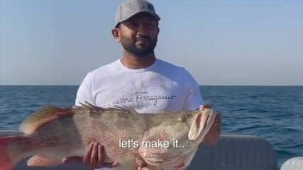 Скоростной катер и рыба на палубе у Месаиида