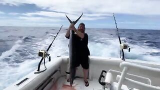 Чартер Whipsaw на морской рыбалке у Гонолулу