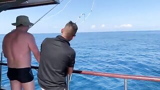Спиннинг и рыба на лодке у Патонга