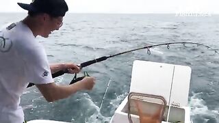 Удилище в дуге на Sea Urchin Charters