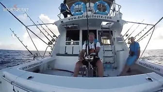 Лодка с тяжелыми удилищами у Родригеса