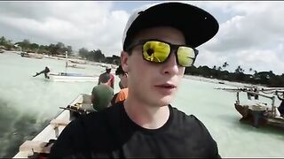 Рыбалка с лодки у Занзибара: удилище под нагрузкой