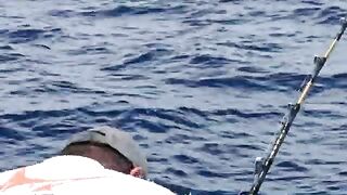 Снасть за кормой у BlackRiver Charters