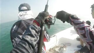 После выхода из Абу-Даби длинную рыбу уже взяли в руки