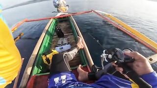 Помфрета у Бохоля берут на джиг с узкой лодки