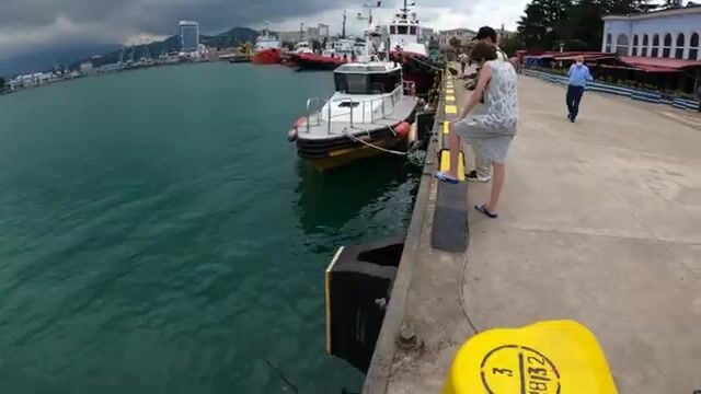 Сколько видов снимешь за выход: рокфишинг у морвокзала Батуми