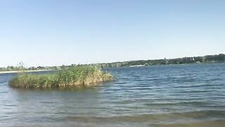 Донецкое море открывает сезон: камыш, лебеди и первый заброс