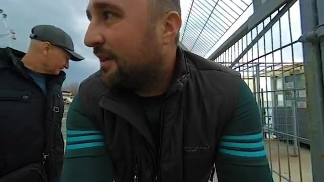 «Даже если ты местный - без ключа мимо»: лазаревские рыбаки о своём пирсе