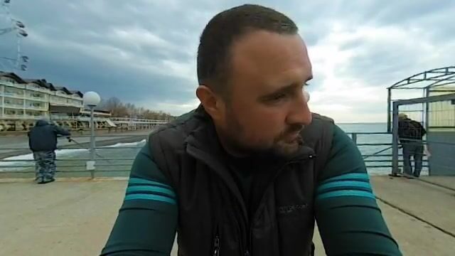 «Даже если ты местный - без ключа мимо»: лазаревские рыбаки о своём пирсе