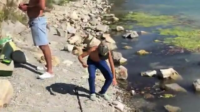 «Есть! И сорвалась» - воскресный улов на Абрау-Дюрсо