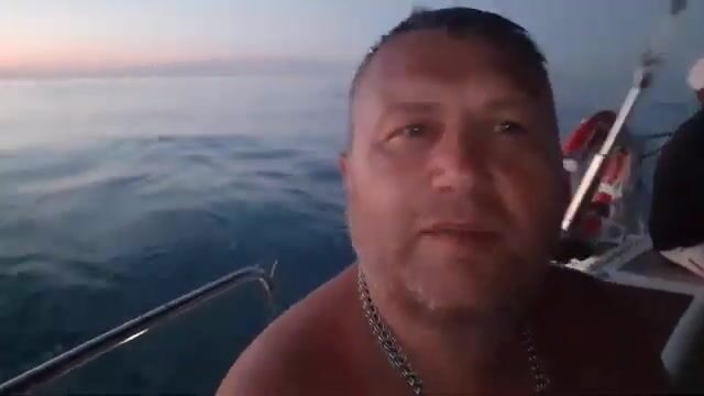 Закат над Адлером с палубы яхты (и пропавшие шлёпки на финише)
