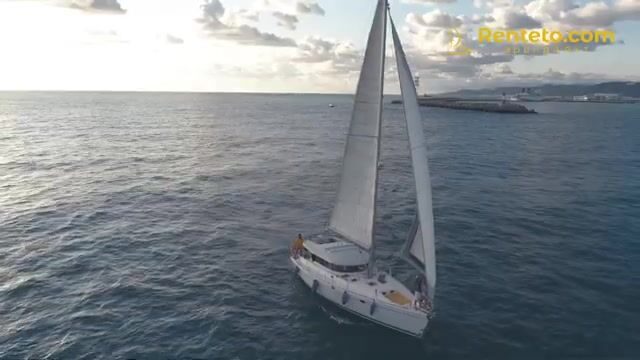 «Идём просто смотреть море» - фраза шкипера «Ариадны» у причала Адлера
