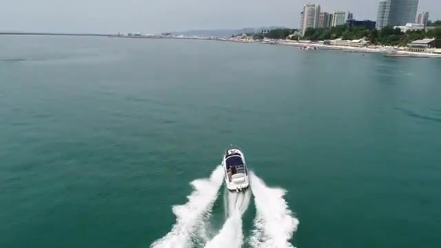 Арендуй катер в Адлере - и лови сам, без чужого самодура