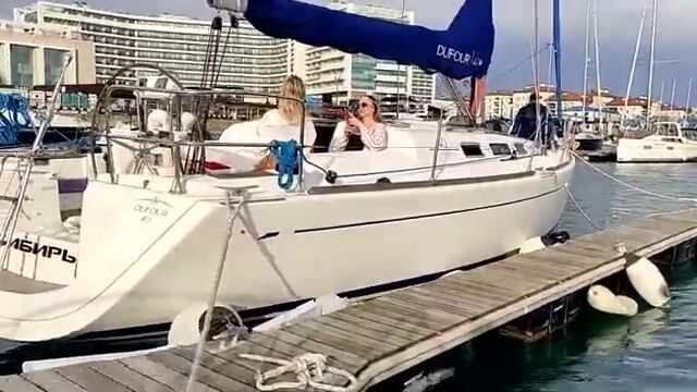 Восемь человек, один Dufour 40, рыбалка и прогулка в Адлере