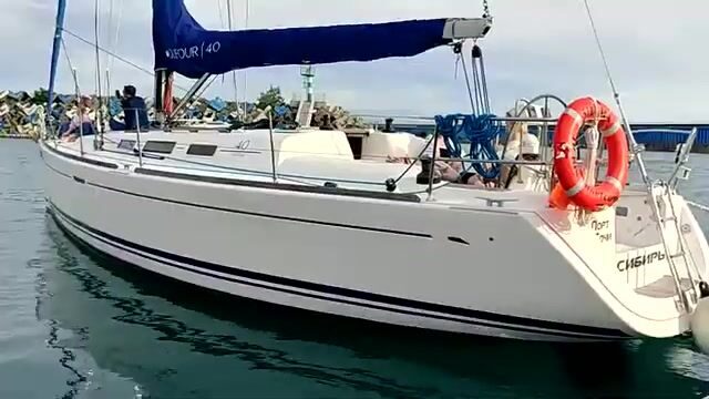 Восемь человек, один Dufour 40, рыбалка и прогулка в Адлере