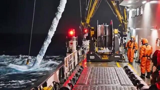 Держись крепче - палтус берёт на самой кромке Северного Ледовитого