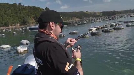 Впервые за штурвалом консольного катера в водах Окленда