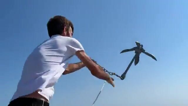 Вышли в лодке на Каспийское море, а через час рыба уже шкворчала на сковородке
