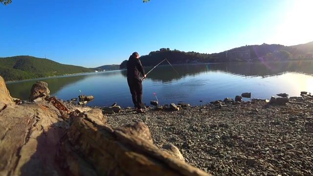 Три часа тишины на Абрау-Дюрсо, а потом спиннинг утащило в воду