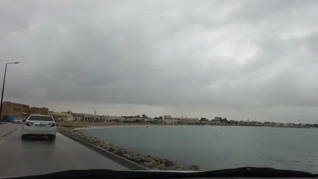 Волнолом Аль-Вакры (Катар): групер днём, кальмар после заката