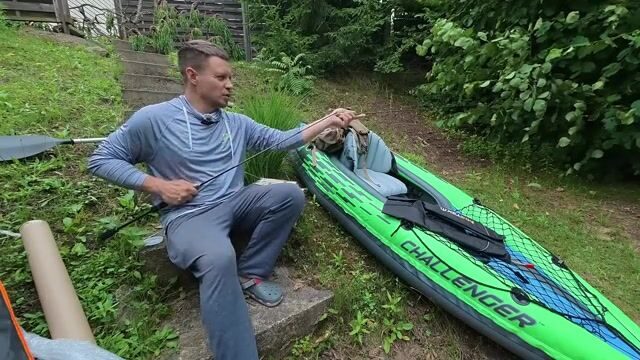 Сплавляюсь на каяке по Берёзине и облавливаю завалы вертушкой