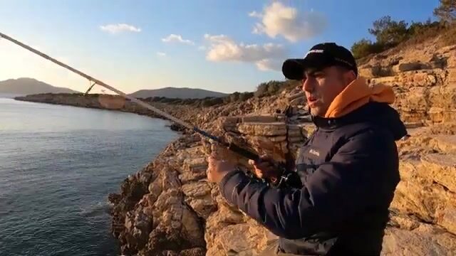 Хочешь взять луфаря под Бодрумом - грузи джиговый спиннинг в фургон